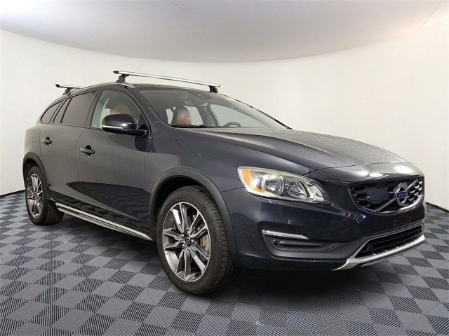 2015 Volvo V60 Base's photo