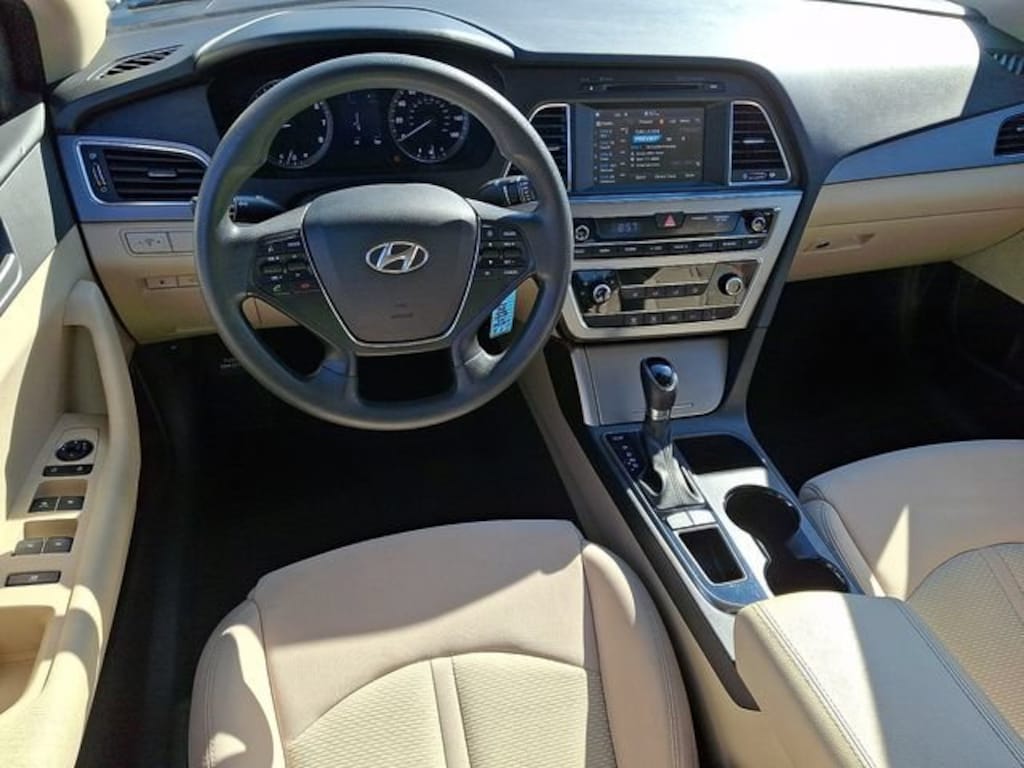 Used 2017 Hyundai Sonata SE Sedan