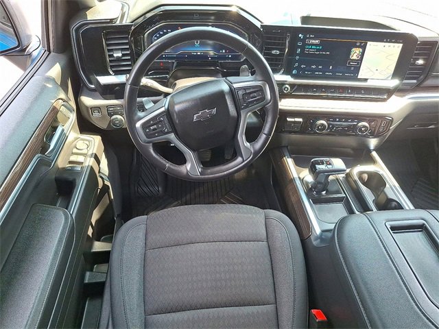 2022 Chevrolet Silverado 1500 LT Trail Boss photo 2