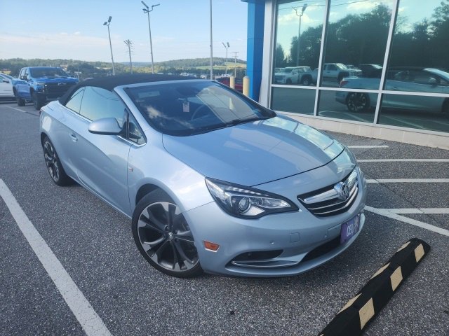 2018 Buick Cascada Premium photo 2