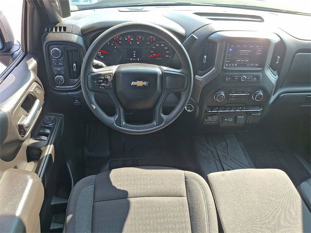 2024 Chevrolet Silverado 1500 Custom photo 2