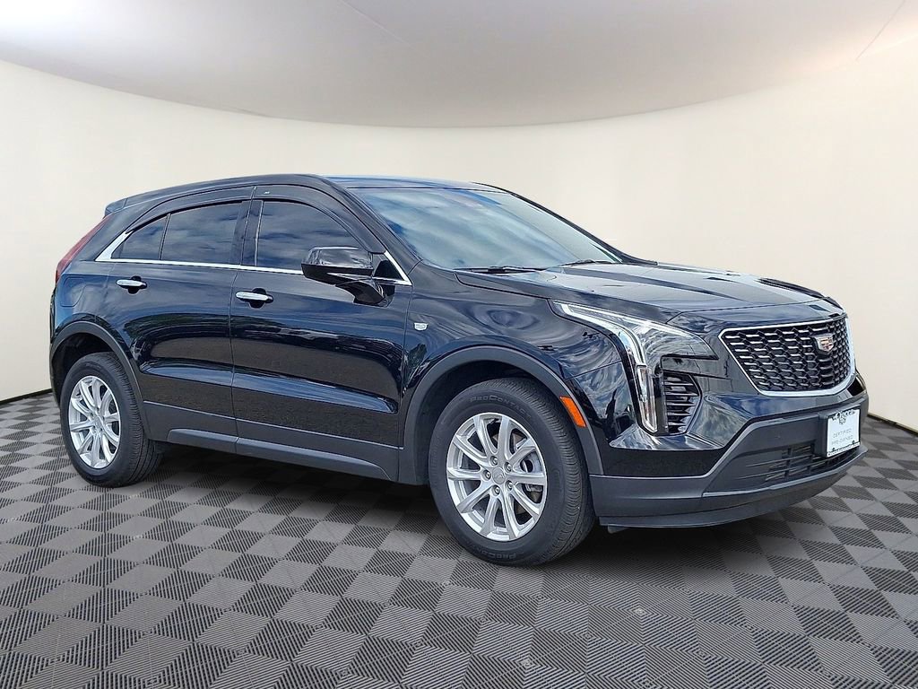 2022 Cadillac XT4 Luxury photo 3