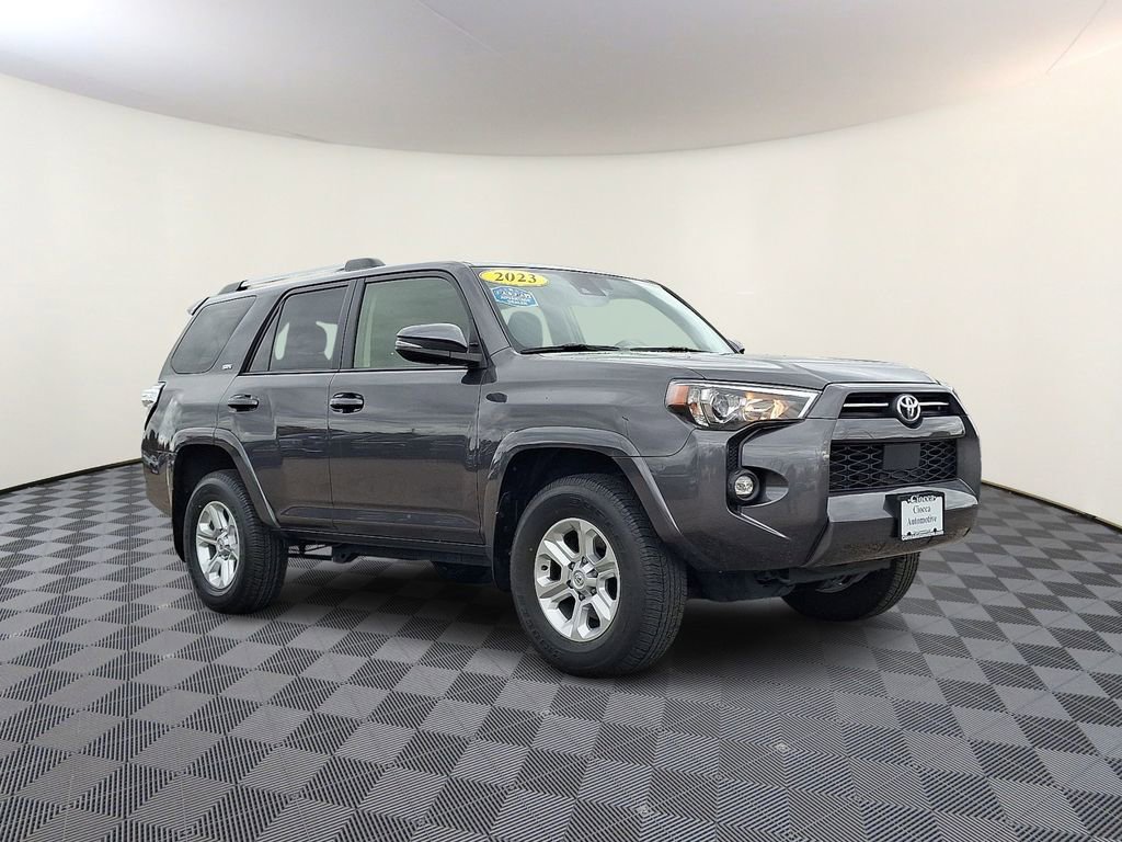 2023 Toyota 4Runner SR5 Premium's photo