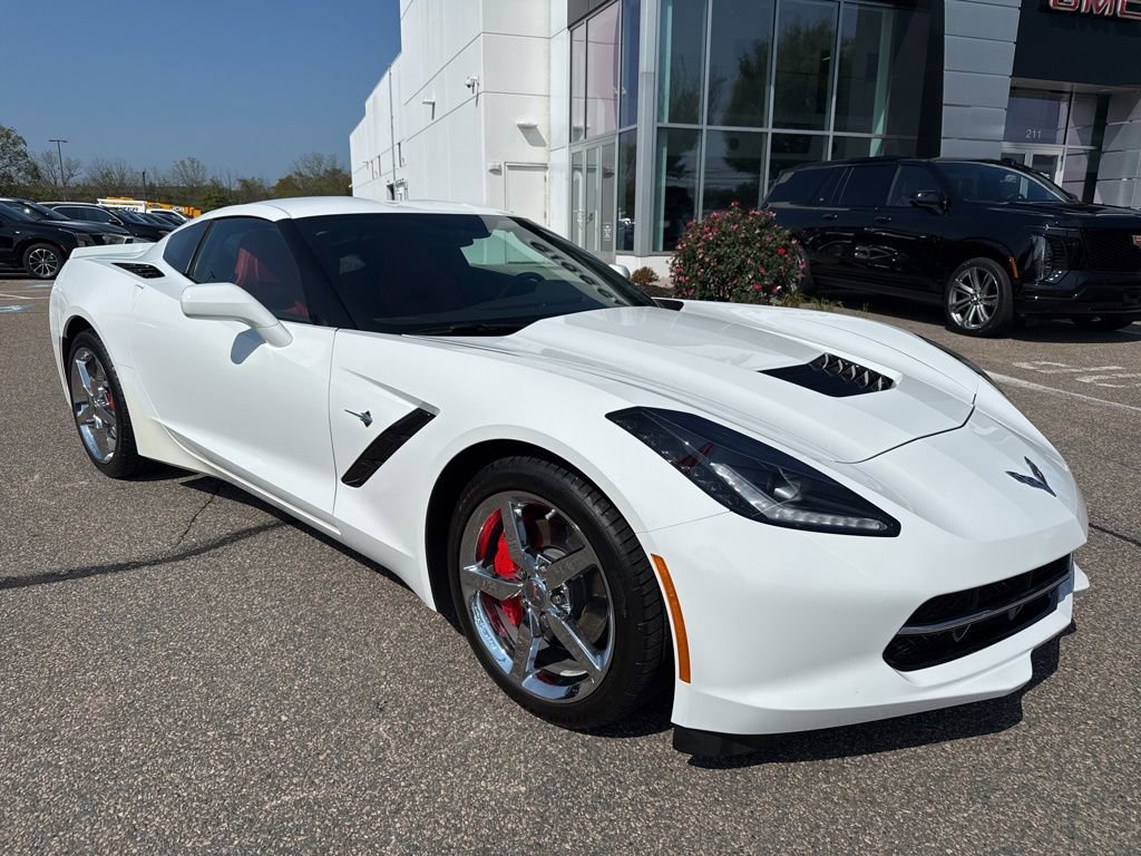 2014 Chevrolet Corvette Stingray 2LT photo 2