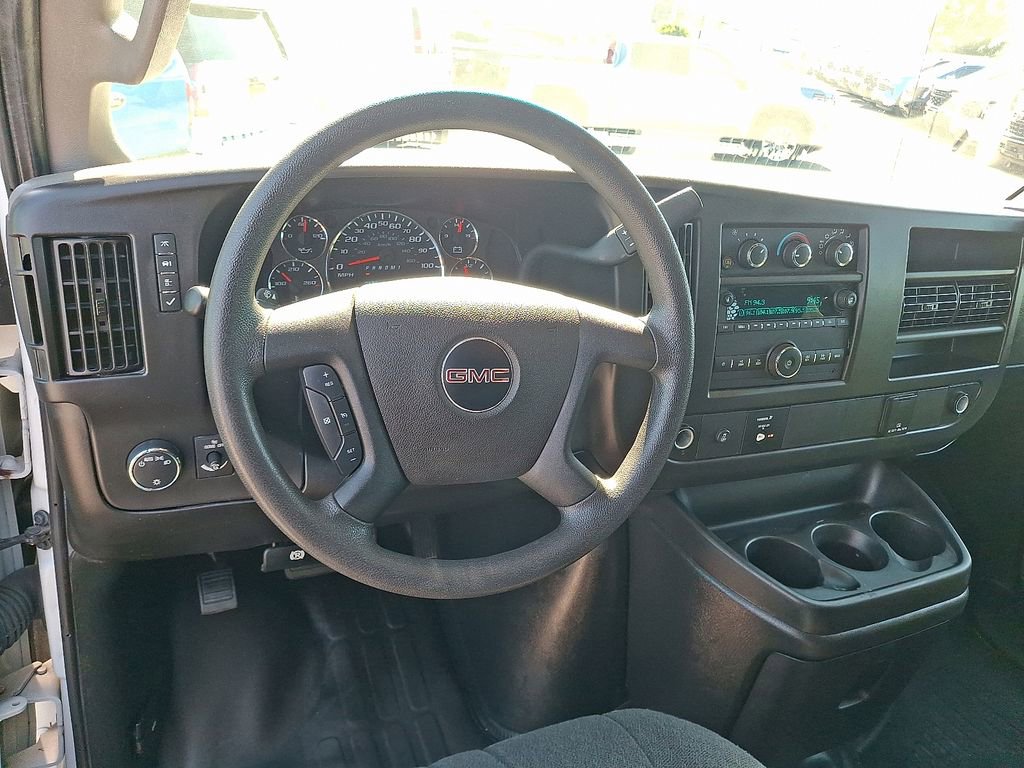 2022 Gmc Savana Cargo 2500 photo 2