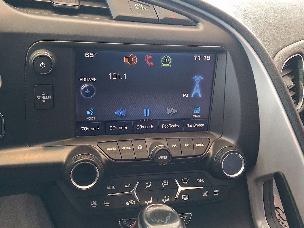2015 Chevrolet Corvette Z51 - Photo 3