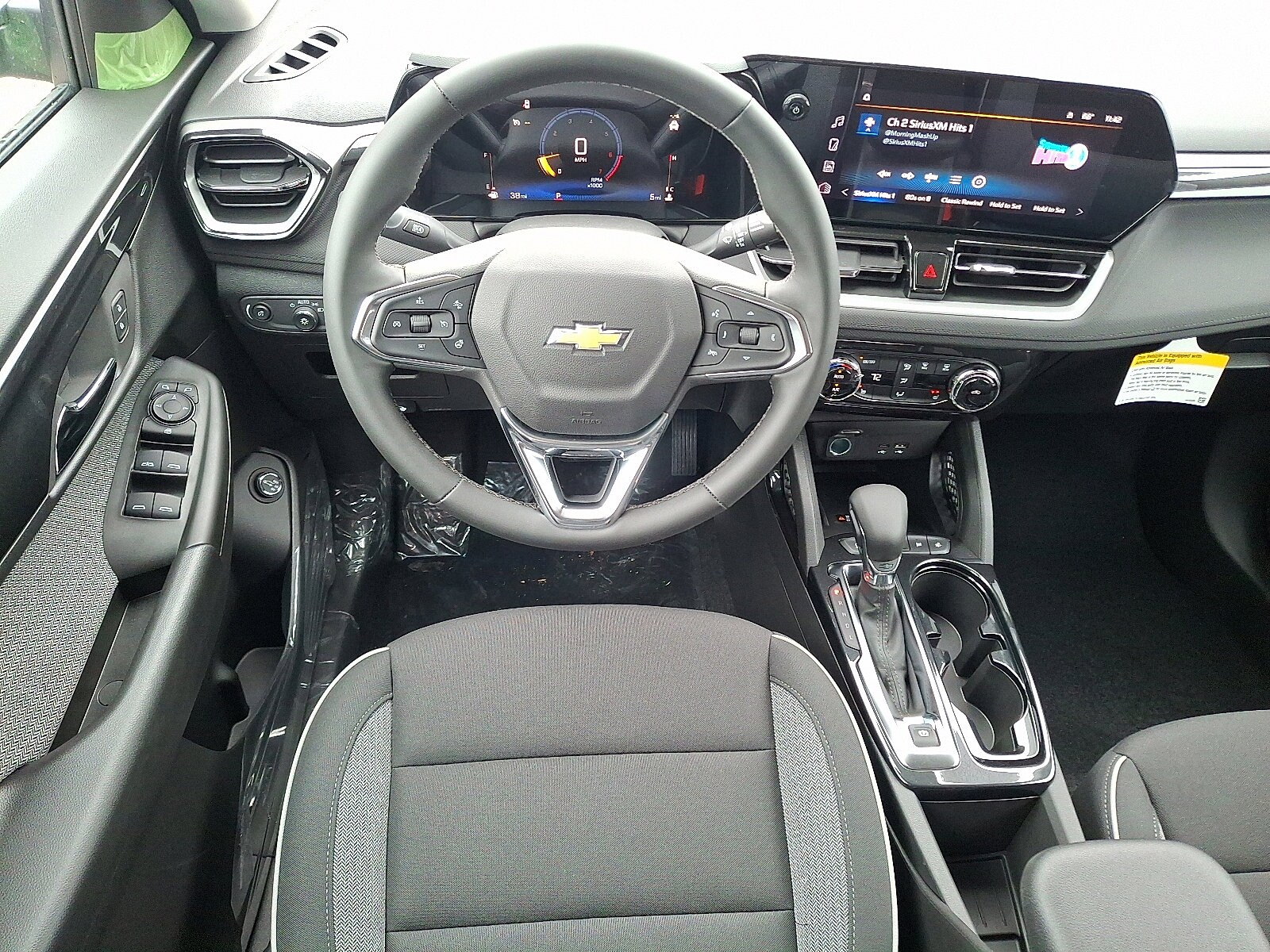 2026 Chevrolet Trailblazer LT photo 2