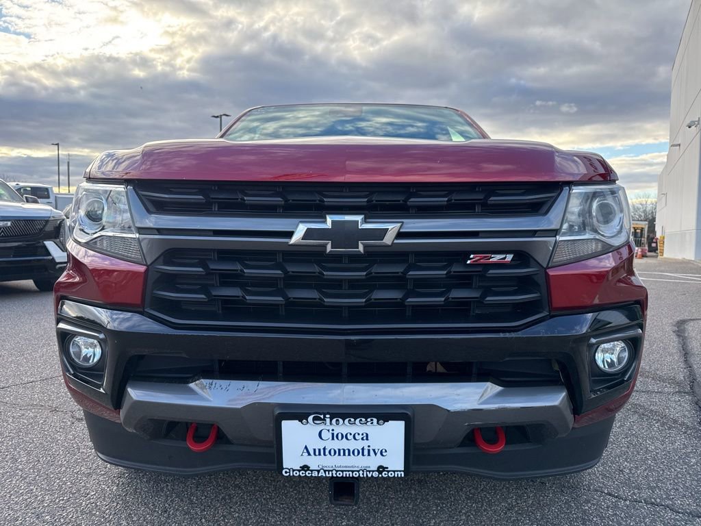 2022 Chevrolet Colorado Z71 photo 2
