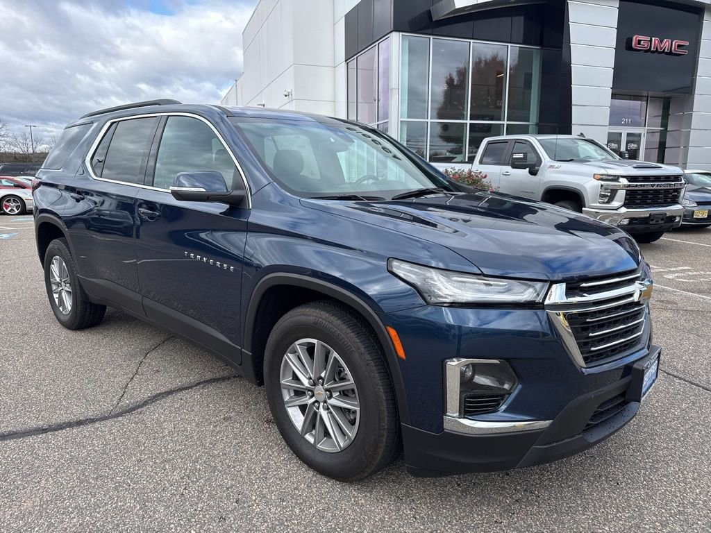 Certified 2023 Chevrolet Traverse LT Cloth SUV