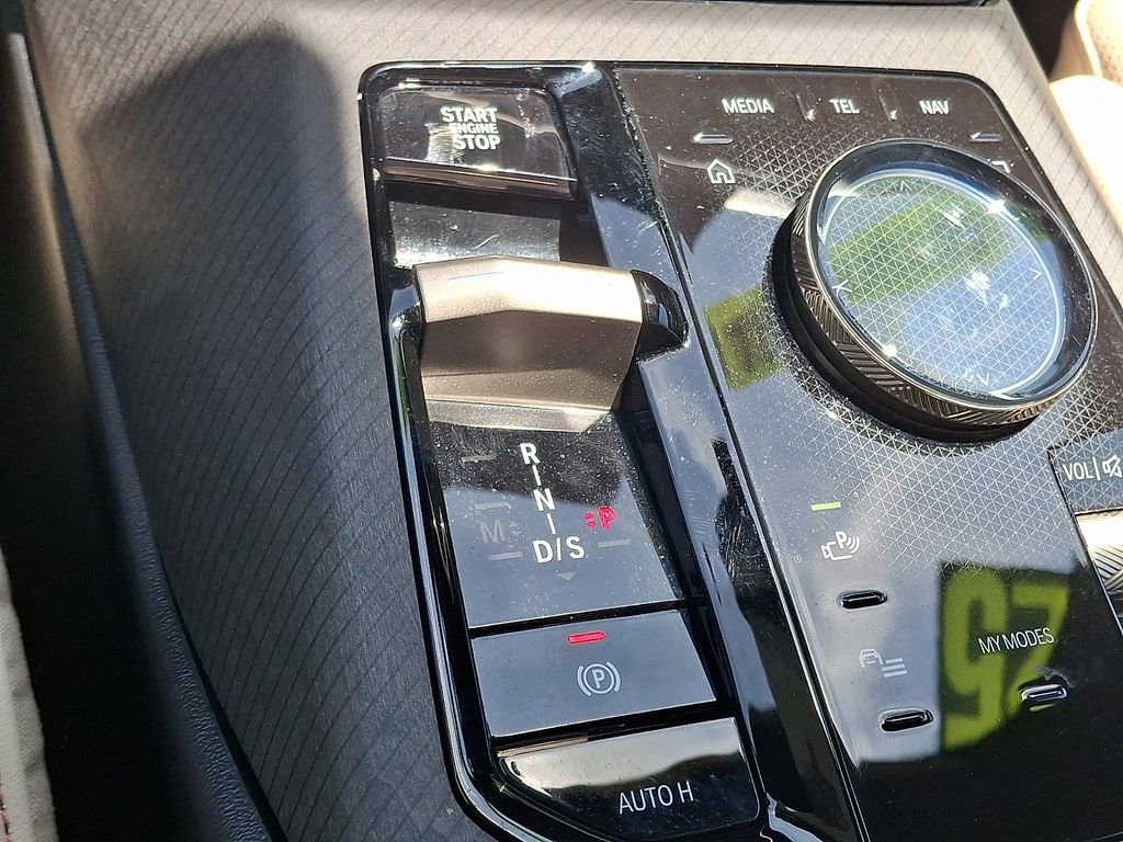 2025 BMW X3 30 - Photo 17