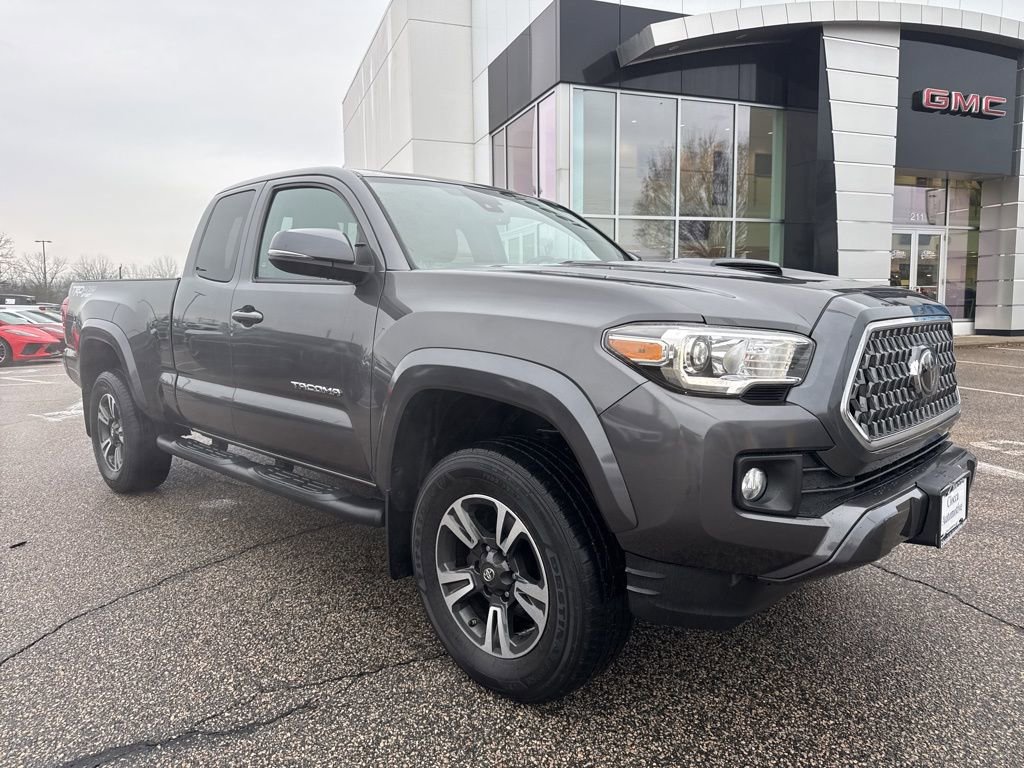 2019 Toyota Tacoma TRD Sport SR5 photo 3