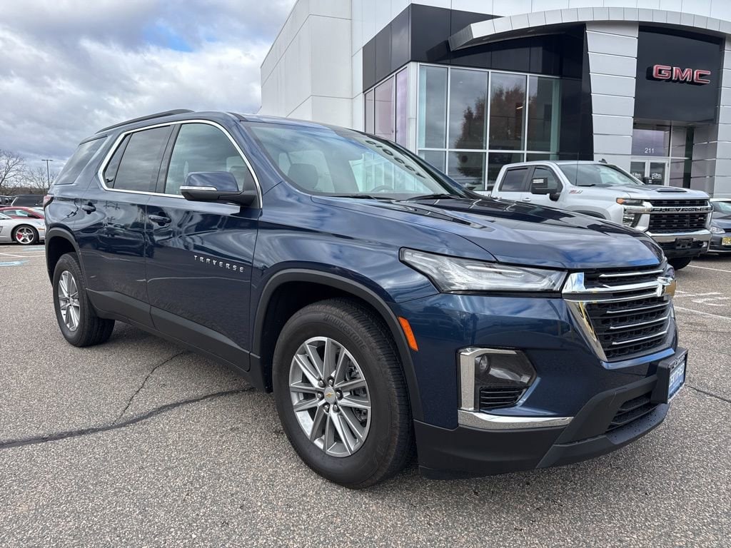 Certified 2023 Chevrolet Traverse LT Cloth SUV