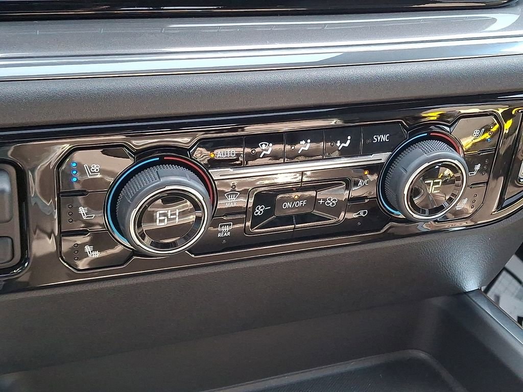 2024 Chevrolet Silverado 3500HD High Country - Photo 18