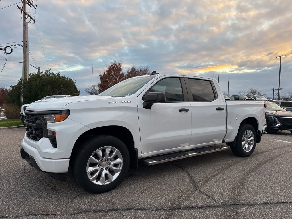 2023 Chevrolet Silverado 1500 Custom photo 4