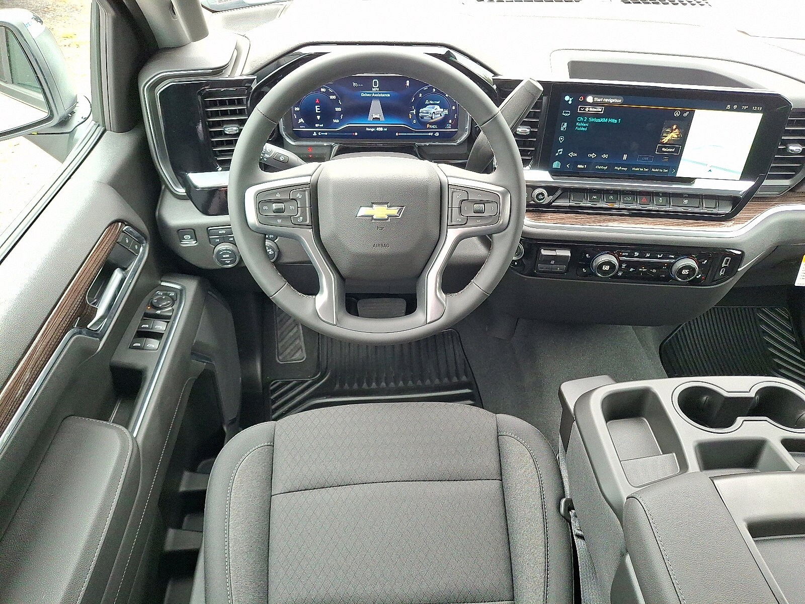 2025 Chevrolet Silverado 1500 LT photo 2