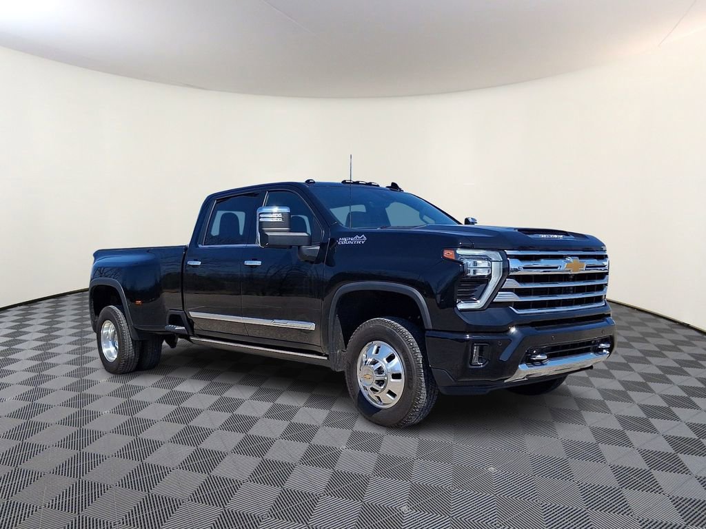 2024 Chevrolet Silverado HD High Country 4WD Crew Cab Long Box DRW's photo