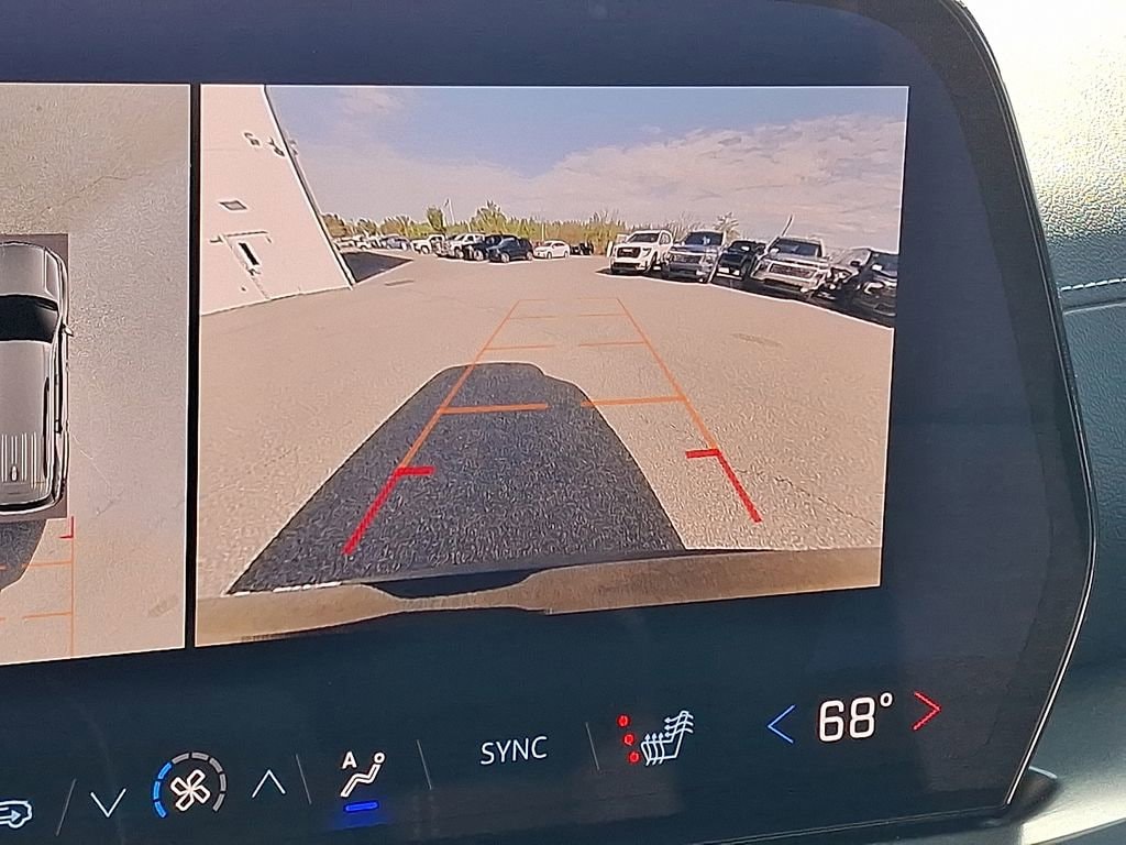 Used 2024 Chevrolet Traverse LT SUV