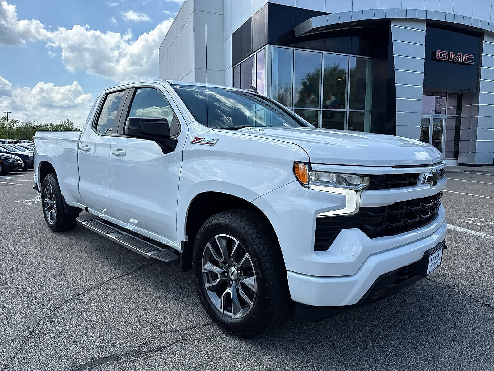 2022 Chevrolet Silverado 1500 RST photo 3