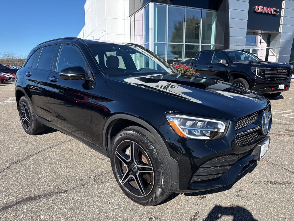 2022 Mercedes Benz GLC 300 4MATIC photo 2