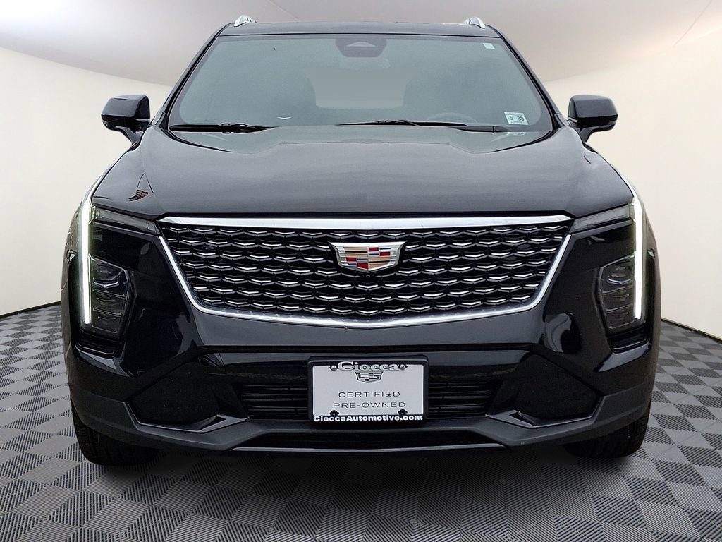2024 Cadillac XT4 Premium Luxury photo 2