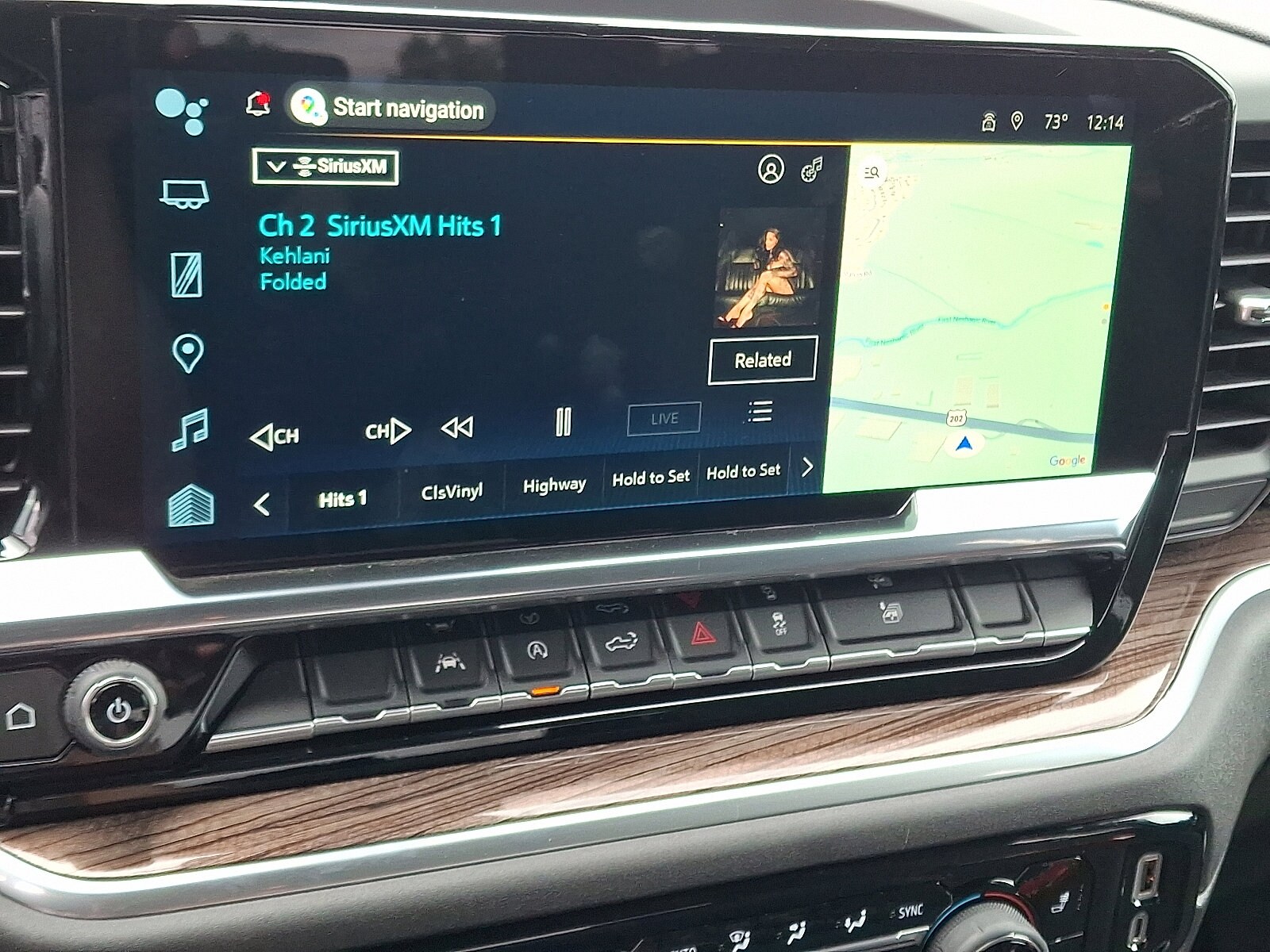 2025 Chevrolet Silverado 1500 LT photo 3
