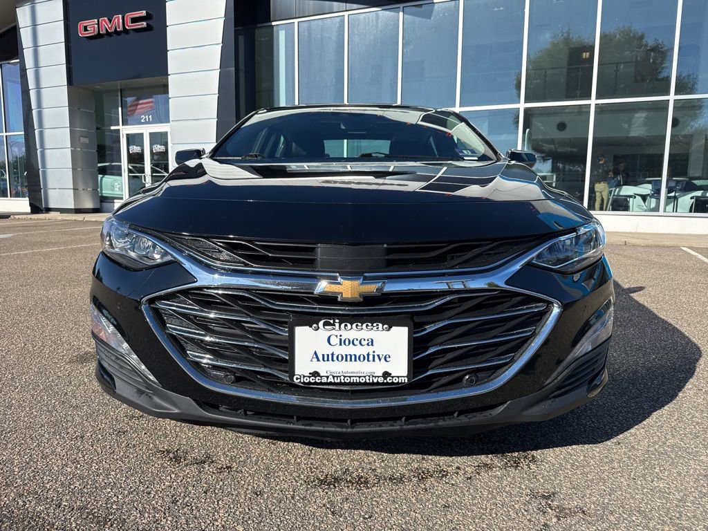 2021 Chevrolet Malibu Premier photo 3