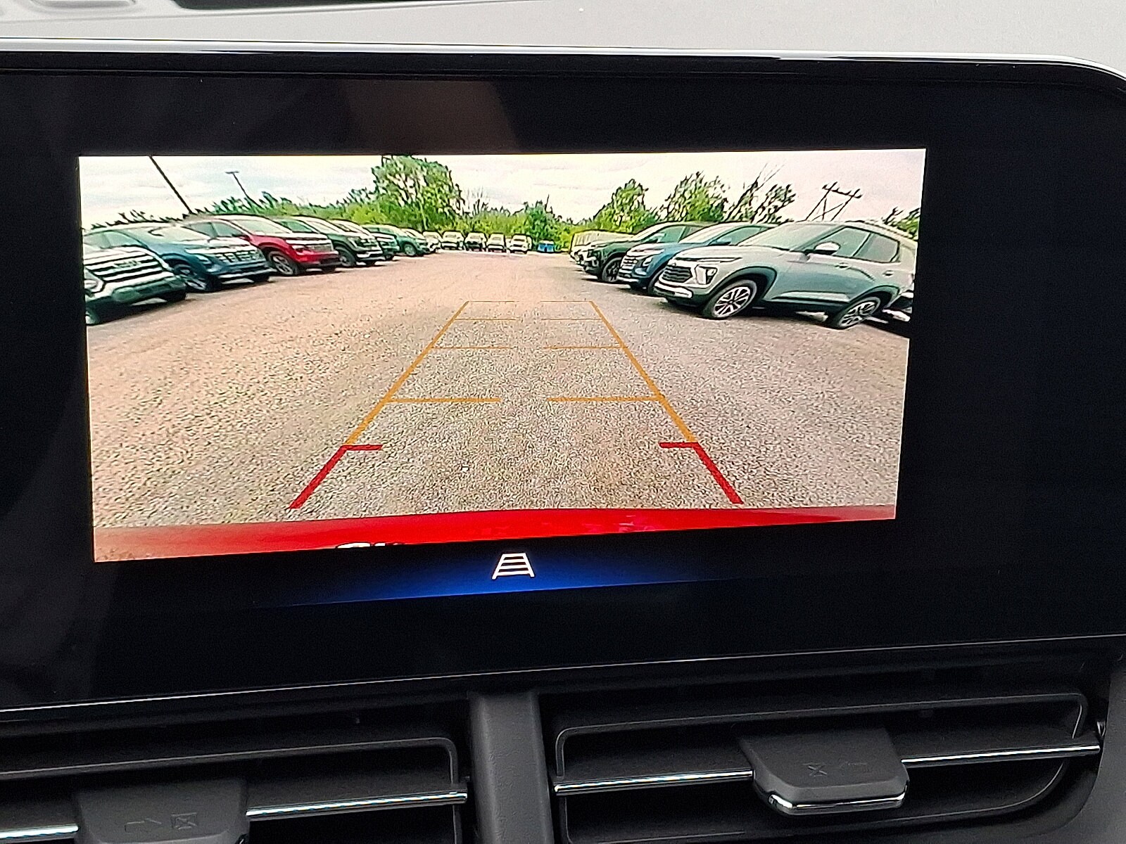 2025 Chevrolet Trax LT photo 4