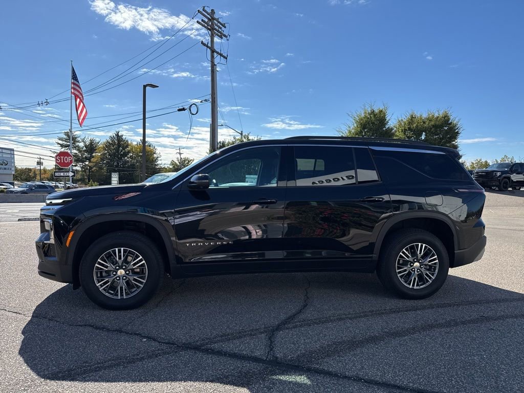 2024 Chevrolet Traverse photo 3