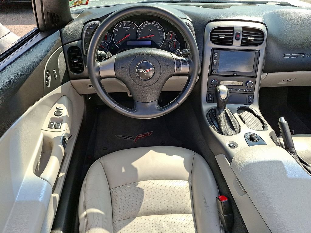 2007 Chevrolet Corvette 3LT photo 2