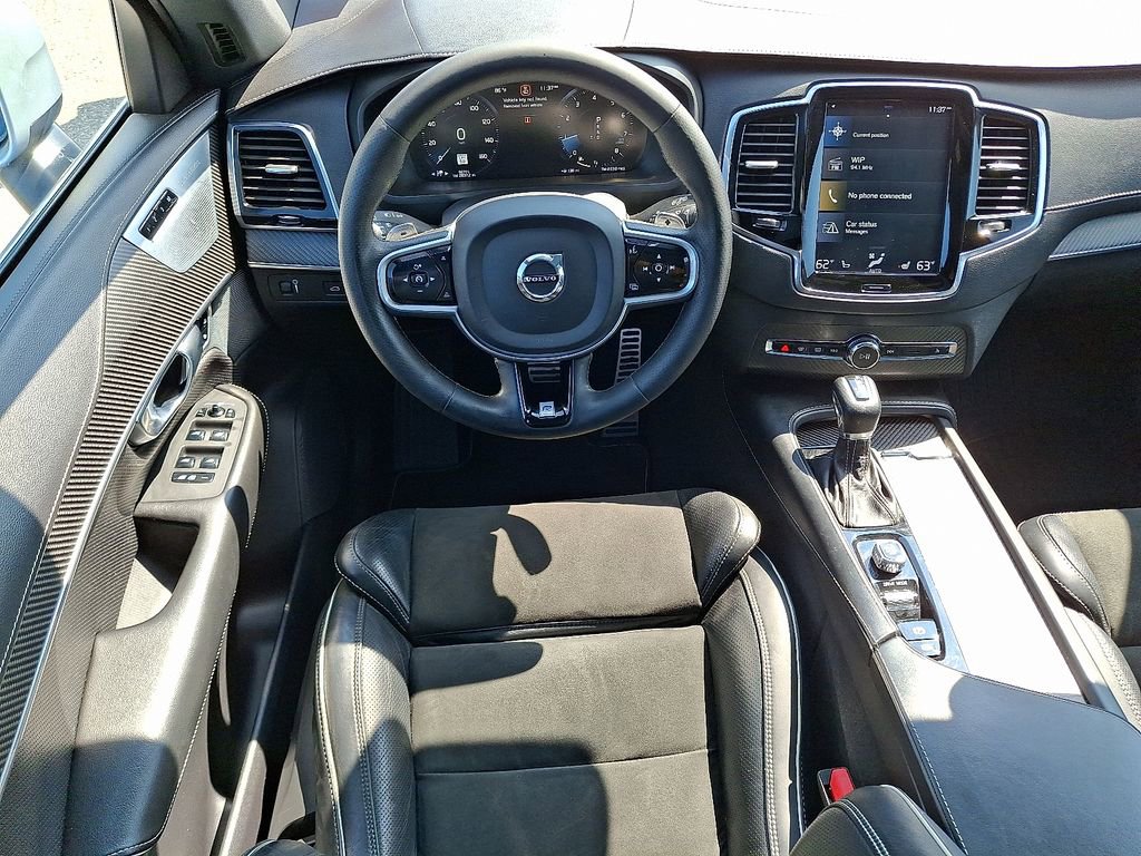 2019 Volvo XC90 R-Design photo 2
