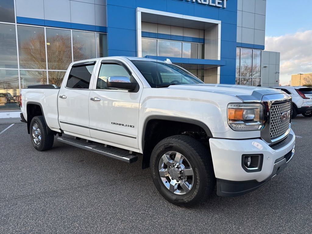2016 Gmc Sierra 2500 HD Denali photo 2