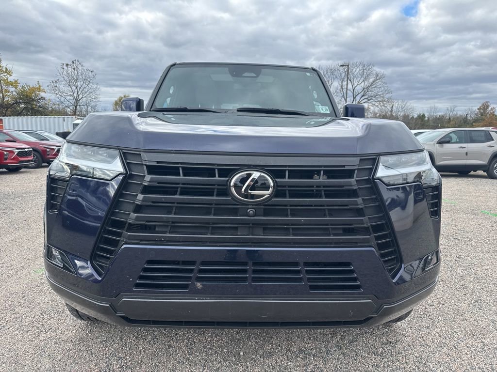 2024 Lexus GX 550 Luxury photo 2