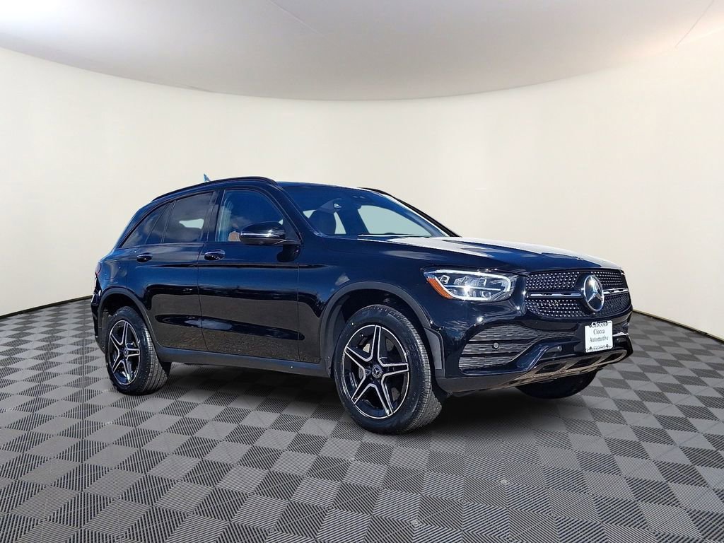 2022 Mercedes-Benz GLC GLC300's photo