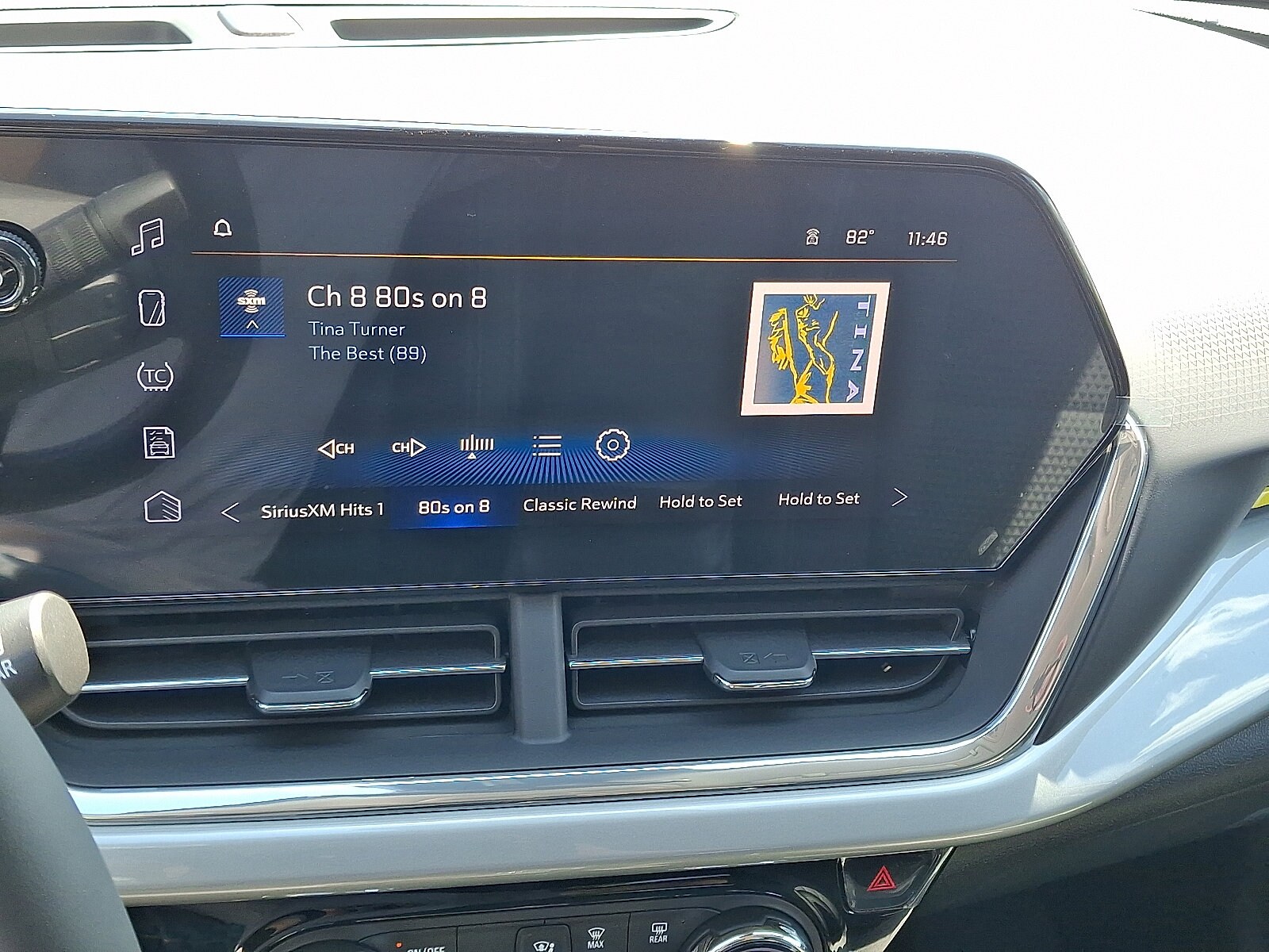 2025 Chevrolet Trax LT photo 3
