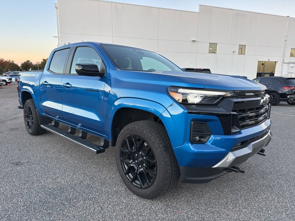 2024 Chevrolet Colorado Z71 photo 3
