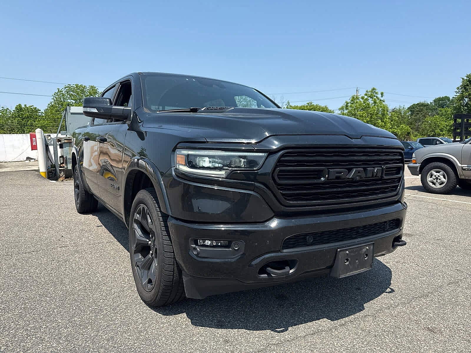 2020 Ram 1500 Limited photo 2