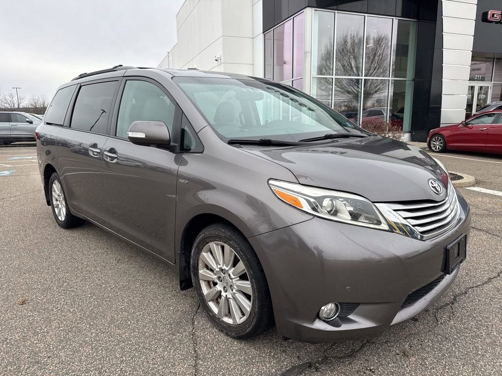 Used 2017 Toyota Sienna XLE