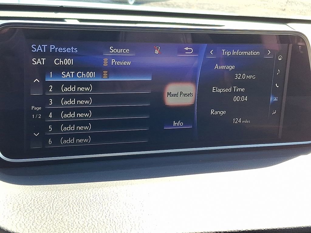 2019 Lexus RX 450h photo 3