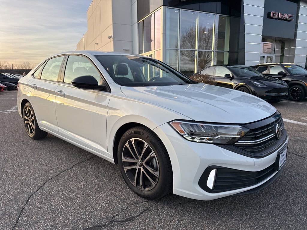 2023 Volkswagen Jetta Sport photo 2