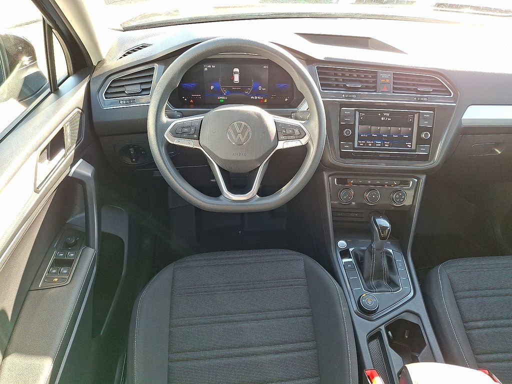 2022 Volkswagen Tiguan S photo 2