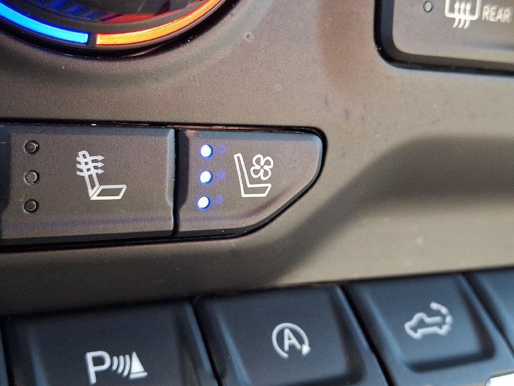 2022 Chevrolet Silverado 1500 Limited LTZ - Photo 24