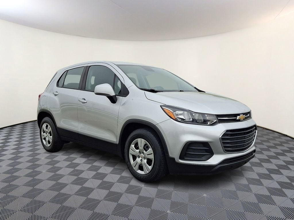 2018 Chevrolet Trax LS's photo