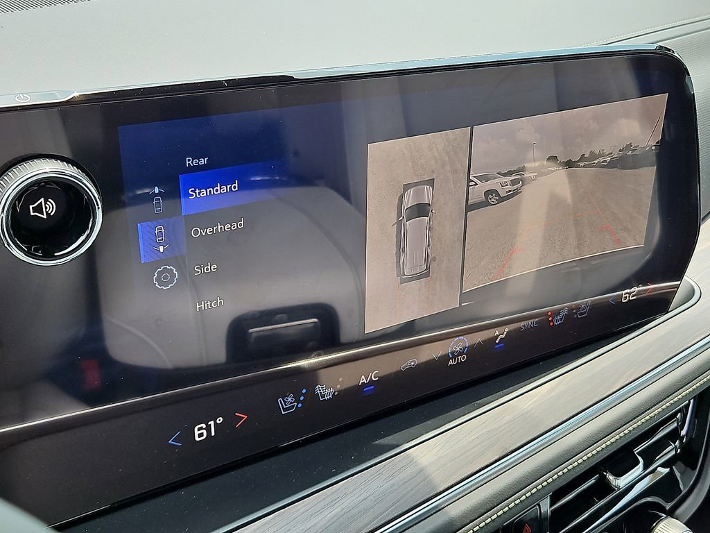 2025 Chevrolet Tahoe Premier photo 4