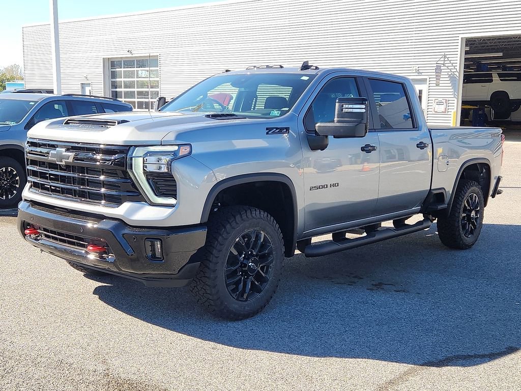 2026 Chevrolet Silverado 2500HD LT photo 3