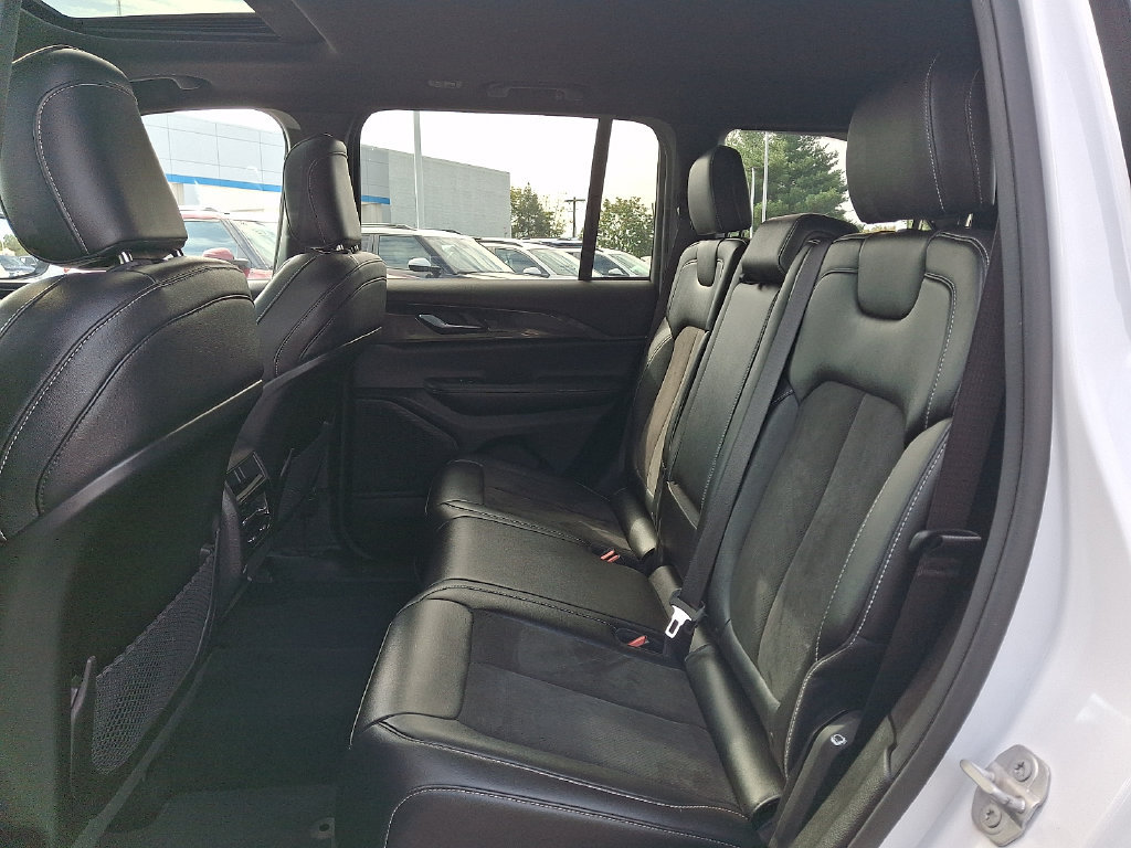 2023 Jeep Grand Cherokee Altitude - Photo 14