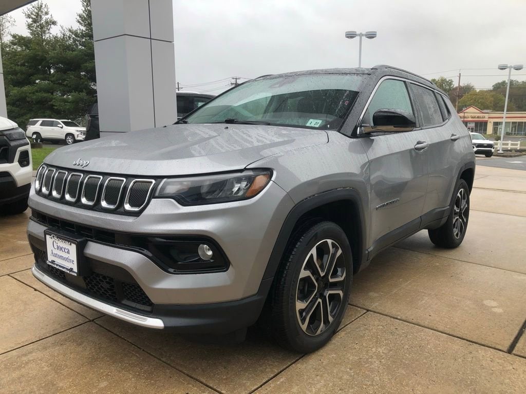 2022 Jeep Compass Limited's photo