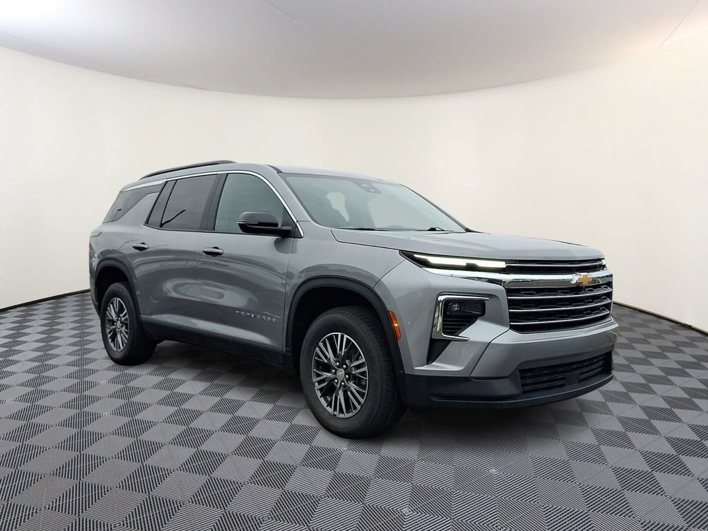 Used 2024 Chevrolet Traverse LT SUV