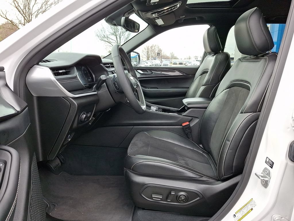 2023 Jeep Grand Cherokee Altitude - Photo 17