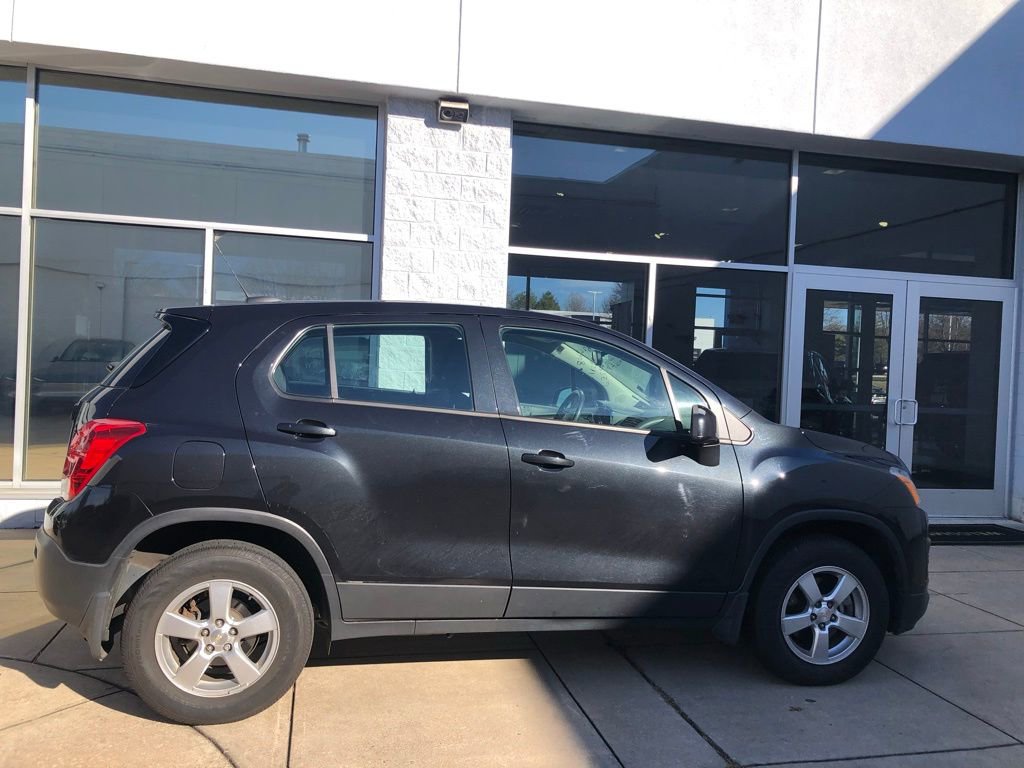 2016 Chevrolet Trax LS photo 4