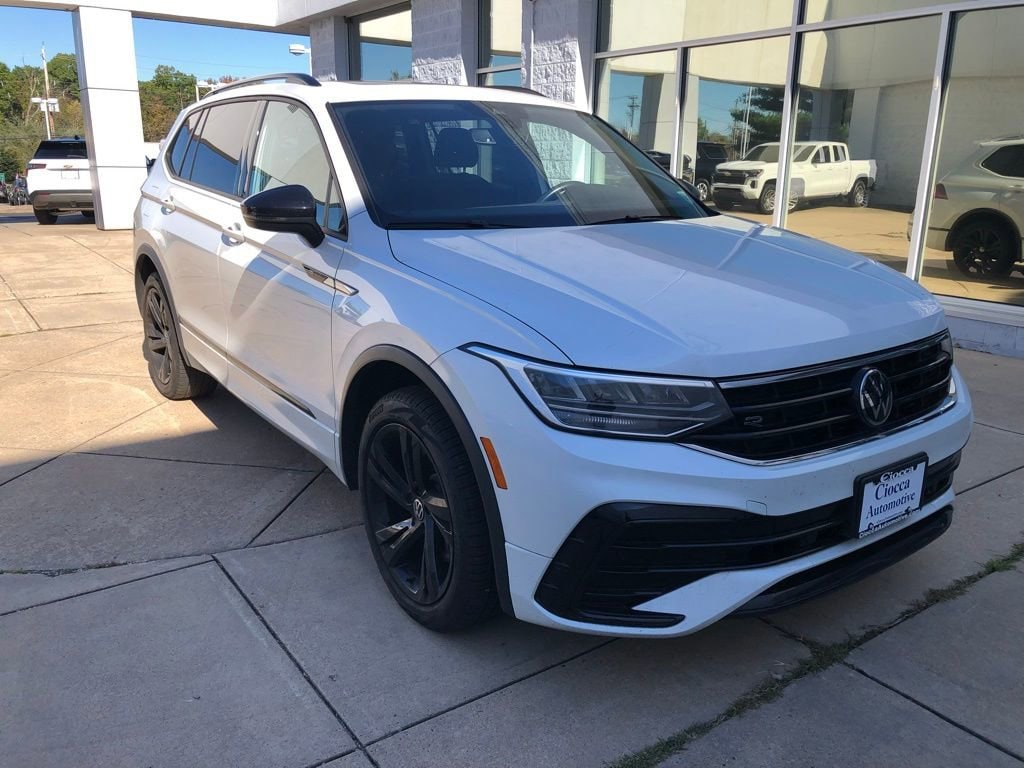 Used 2023 Volkswagen Tiguan SE R-Line Black
